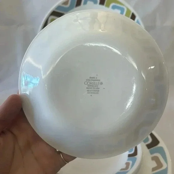 Corelle SQUARED Geometric Dinner Plates and Side Plates 16 Pcs. Service for 8 - Picture 5 of 5